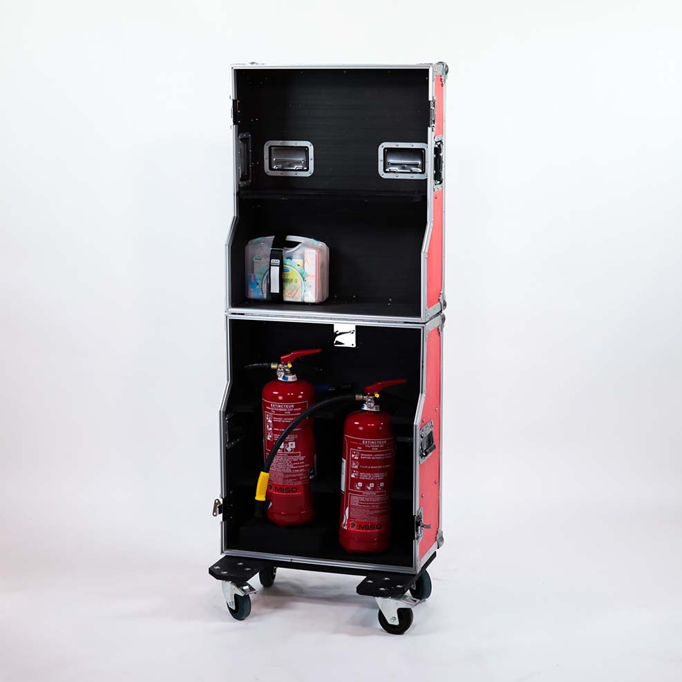 Flight de premiers secours - 1 pharmacie et 2 extincteurs