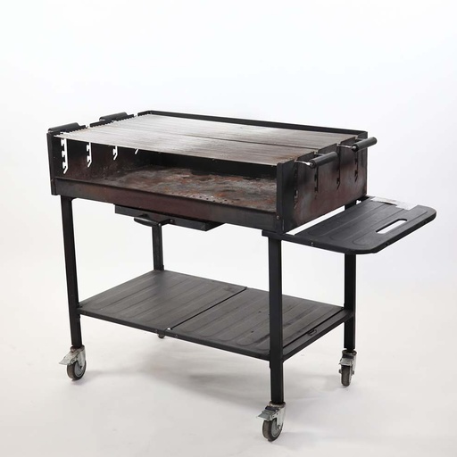 [LVTRBARBECUE] Barbecue à charbon bois